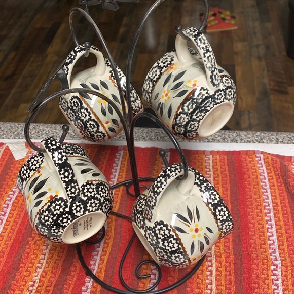 Cups and stand - Picture 1 of 5